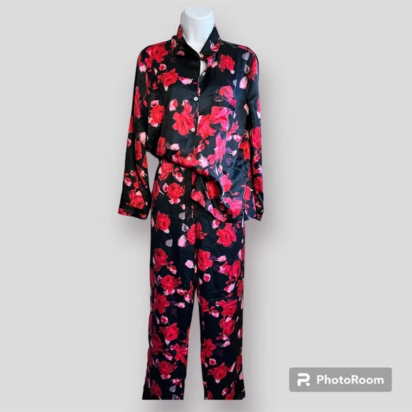 [新品未開封]VICTORIA'S SECRET Pajama Set Victorias Secret Satin Pajama Set Button Down Top & Bottoms